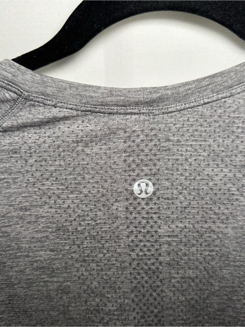 Lululemon Swiftly Tech Long Sleeve 2.0 Slate White Gray Size 8 Full Hip Length